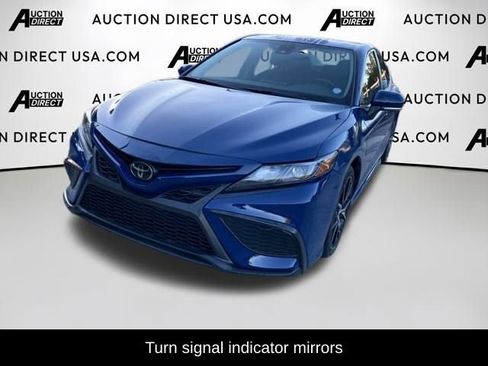 Used 2023 Toyota Camry SE image 7
