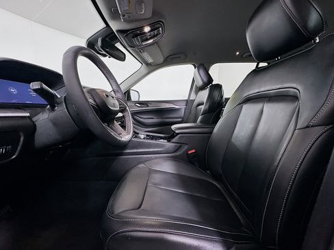 Used 2023 Jeep Grand Cherokee Limited image 13