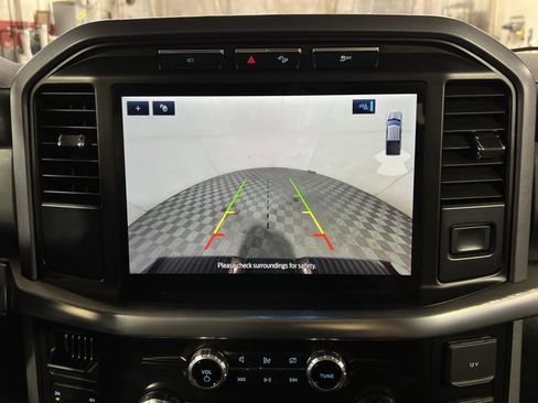 Used 2023 Ford F150 Lariat w/ FX4 Off-Road Package image 19