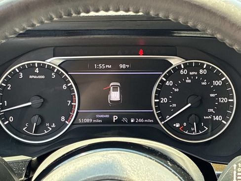 Used 2022 Nissan Pathfinder SV FWD image 25
