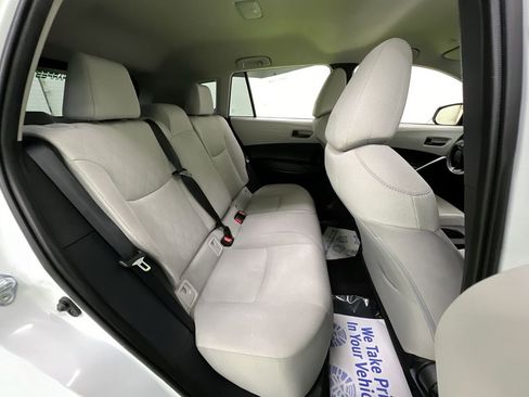 Used 2025 Toyota Corolla Cross L image 24