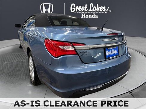 Used 2011 Chrysler 200 Touring image 4