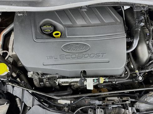 Used 2017 Ford Escape Titanium image 38