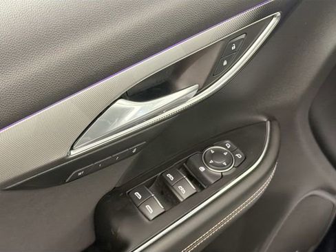 Used 2025 Buick Envision Sport Touring AWD/4WD image 18