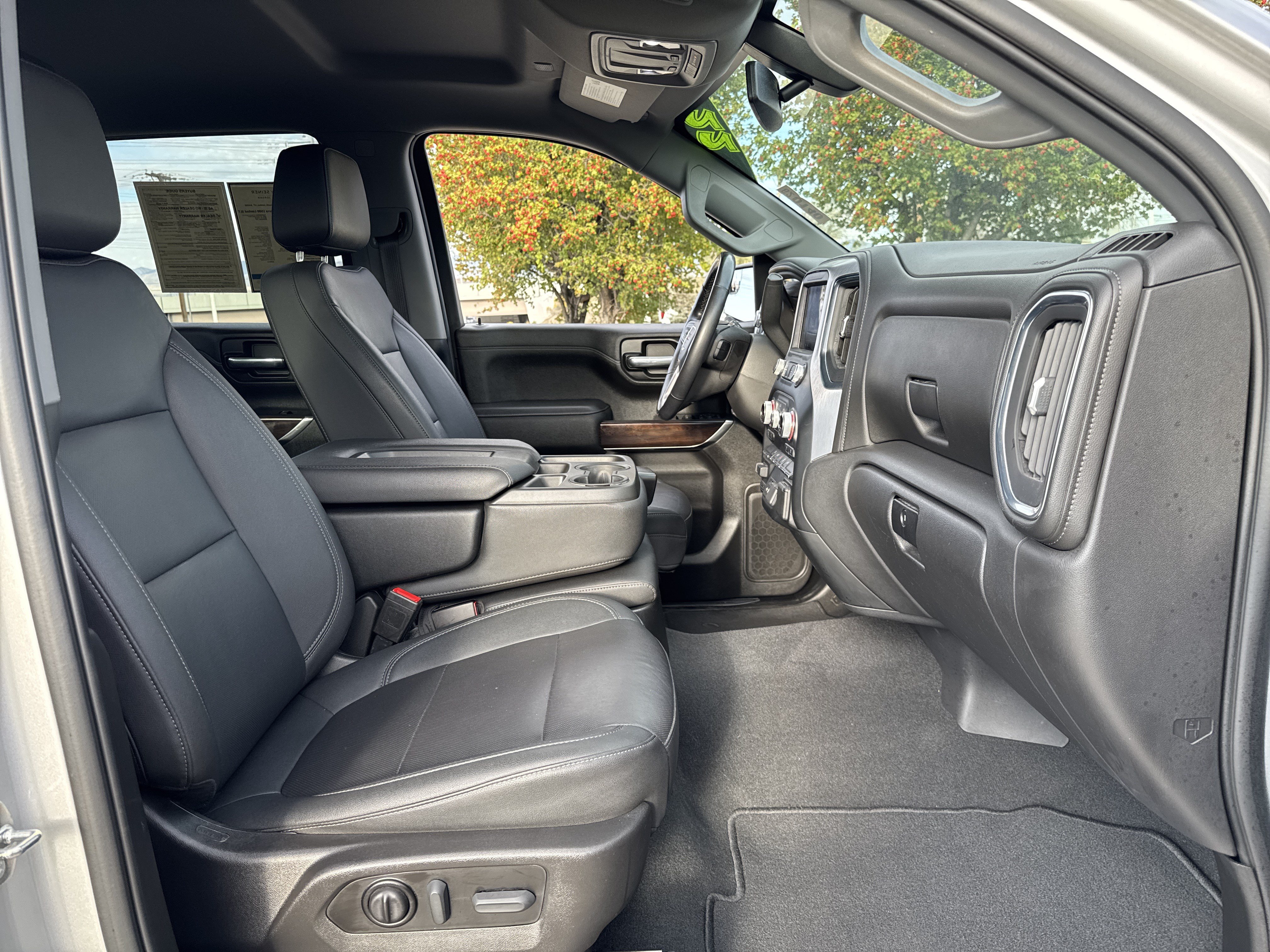 Used 2022 GMC Sierra 1500 SLT AWD/4WD image 23