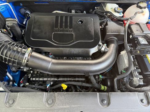 Used 2025 Chevrolet Blazer LT FWD image 25