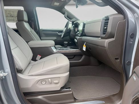 New 2026 GMC Sierra 1500 SLT w/ SLT Premium Plus Package image 17