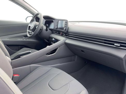 New 2026 Hyundai Elantra Sport FWD image 34