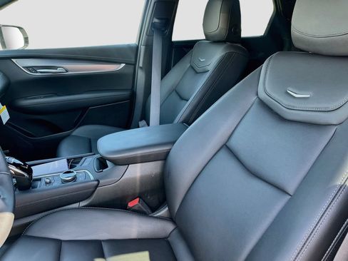 Used 2025 Cadillac XT5 Luxury AWD/4WD image 22