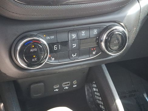 Used 2023 Chevrolet TrailBlazer LT w/ Convenience Package AWD/4WD image 15