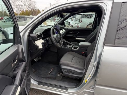 Used 2024 Toyota Tacoma TRD Sport image 11