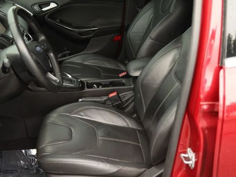 Used 2017 Ford Focus Titanium FWD image 13