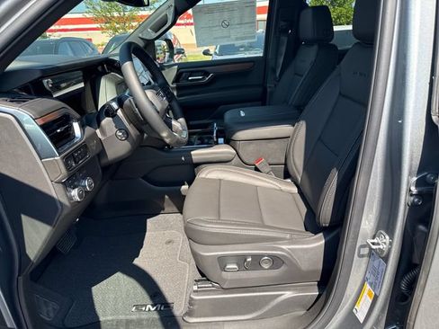 New 2026 GMC Yukon XL Denali w/ Sun & Power Step Package AWD/4WD image 13