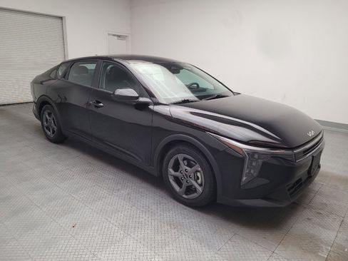 Used 2025 Kia K4 FWD image 11