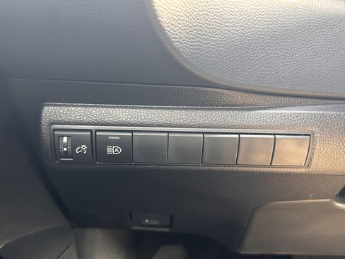 Used 2024 Toyota Corolla SE image 18