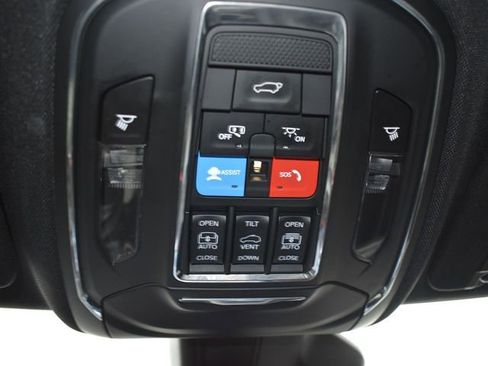 Used 2024 Jeep Grand Cherokee L Limited w/ Luxury Tech Group II image 23