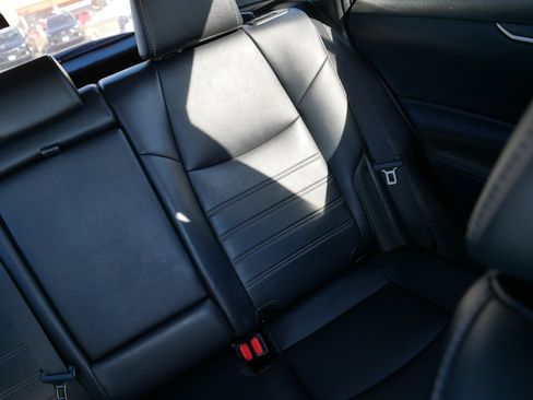 Used 2021 Toyota RAV4 XLE Premium image 14