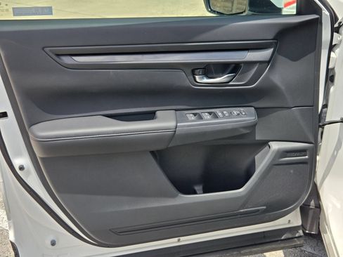 Used 2026 Honda CR-V LX image 10