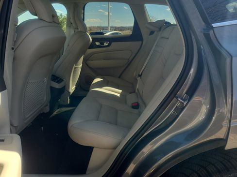 Used 2021 Volvo XC60 T5 Inscription w/ Advanced Package image 17