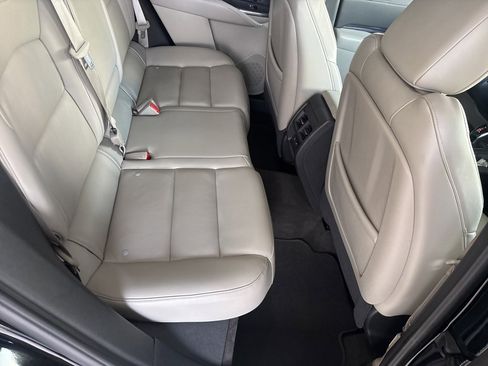 Used 2022 Cadillac XT4 Luxury image 29