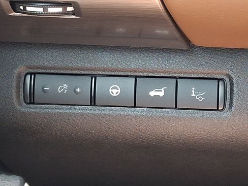 Used 2024 Nissan Pathfinder Platinum AWD/4WD image 27