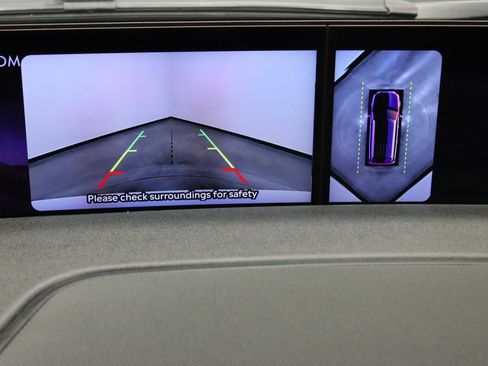 Used 2025 Lincoln Navigator Reserve image 34