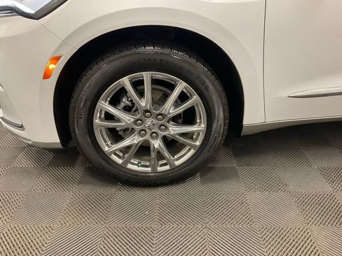Used 2023 Buick Enclave Essence w/ Experience Buick Package AWD/4WD image 9