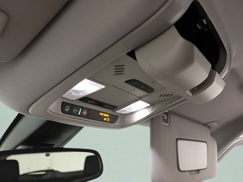 Used 2024 Chevrolet Blazer LT w/ Midnight/Sport Edition FWD image 16
