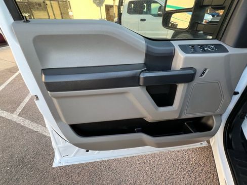 Used 2022 Ford F250 XL w/ Power Equipment Group AWD/4WD image 16