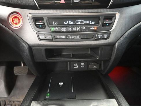Used 2024 Honda Ridgeline Sport image 18