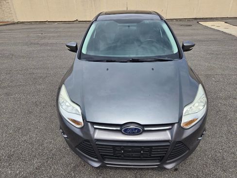 Used 2014 Ford Focus SE w/ SE Sport Package image 16
