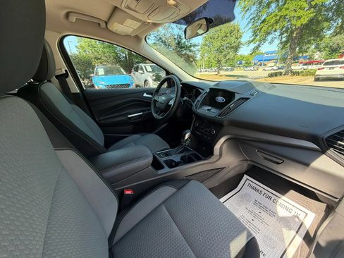 Used 2019 Ford Escape SE FWD image 9