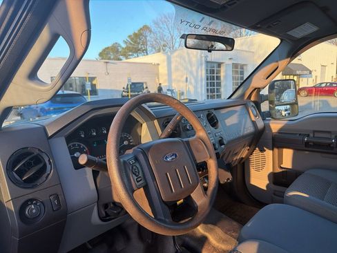 Used 2012 Ford F250 XL w/ PWR Equipment Group image 8