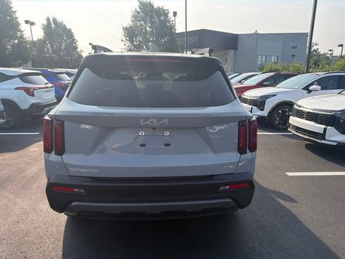Certified 2023 Kia Sorento S w/ Panoramic Sunroof Package AWD/4WD image 6