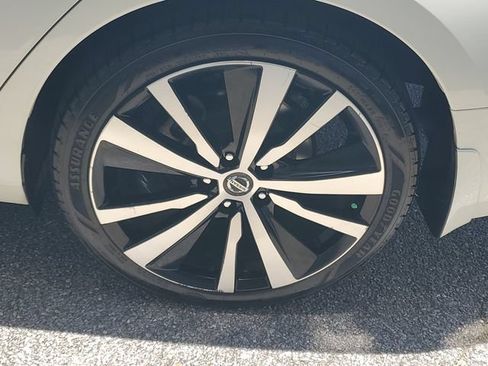 Used 2020 Nissan Altima 2.5 SR w/ Premium Package FWD image 33
