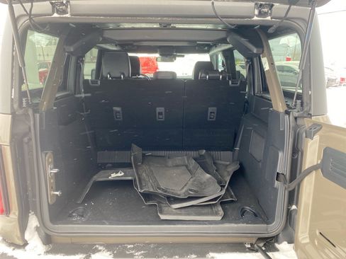 Used 2025 Ford Bronco Outer Banks image 23