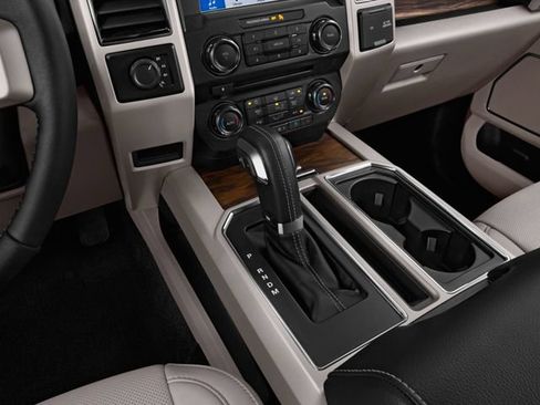 Used 2019 Ford F150 XLT w/ Equipment Group 302A Luxury AWD/4WD image 9