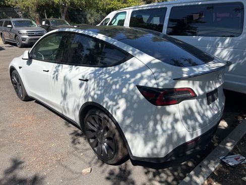 Used 2021 Tesla Model Y Performance AWD/4WD image 4