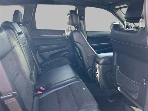 Certified 2022 Jeep Grand Cherokee Laredo X image 15