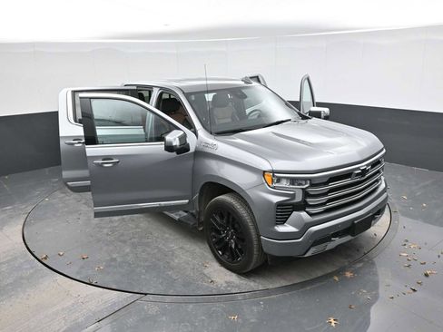 Used 2024 Chevrolet Silverado 1500 High Country w/ Technology Package image 1