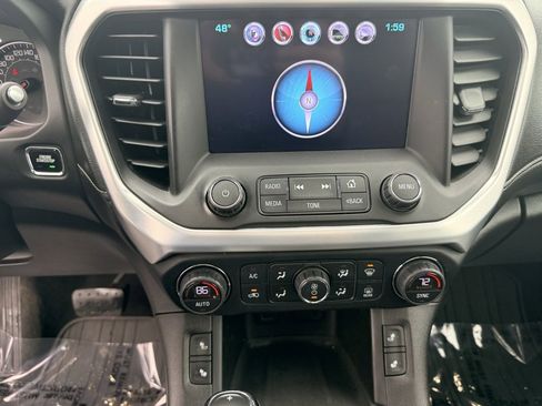 Used 2017 GMC Acadia SLT image 26