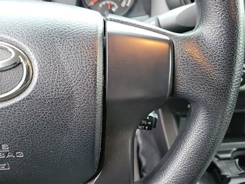 Used 2017 Toyota Tacoma SR image 22