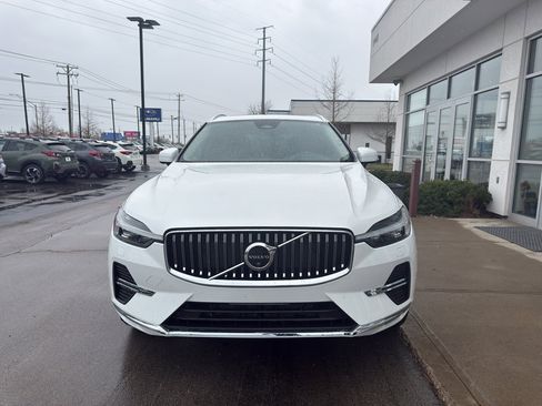 Used 2023 Volvo XC60 B5 Plus w/ Climate Package image 9