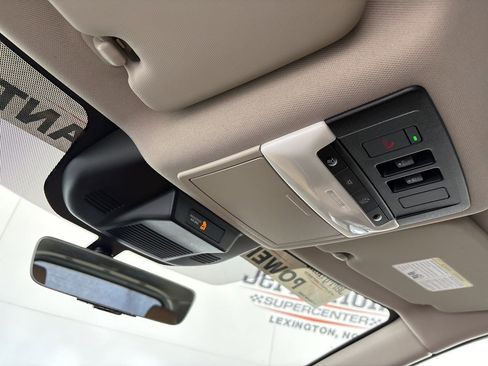 Used 2023 Nissan Rogue Platinum w/ Platinum Premium Package image 22