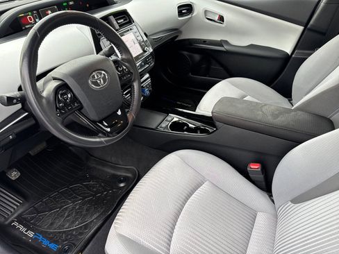 Used 2020 Toyota Prius Prime LE image 10