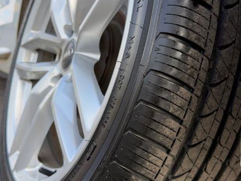 Used 2017 Audi A4 2.0T Premium w/ Convenience Package image 9