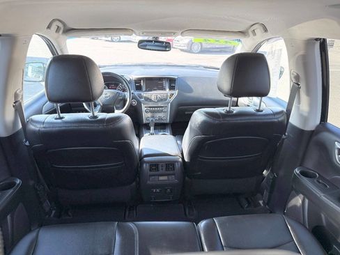 Used 2019 Nissan Pathfinder SL image 22