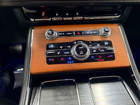 Used 2020 Lincoln Aviator Reserve w/ Equipment Group 201A RWD image 44