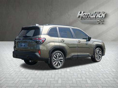 Certified 2025 Subaru Forester Touring AWD/4WD image 9