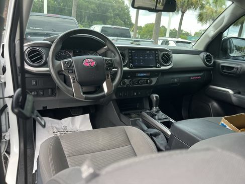 Used 2023 Toyota Tacoma SR5 w/ Technology Package AWD/4WD image 30